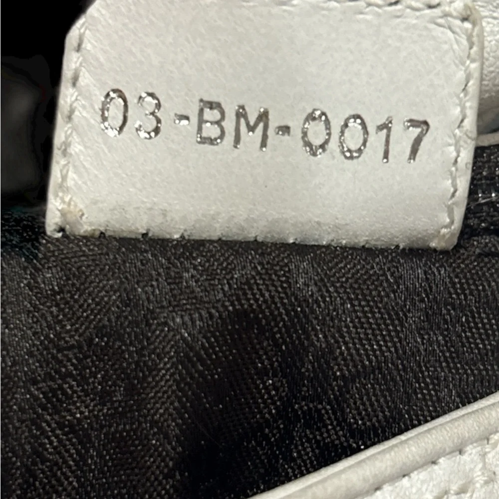 Christian Dior Quilted Single Flap Shoulder Bag – Vintage 2003, Made in Italy - Picture 4 of 16